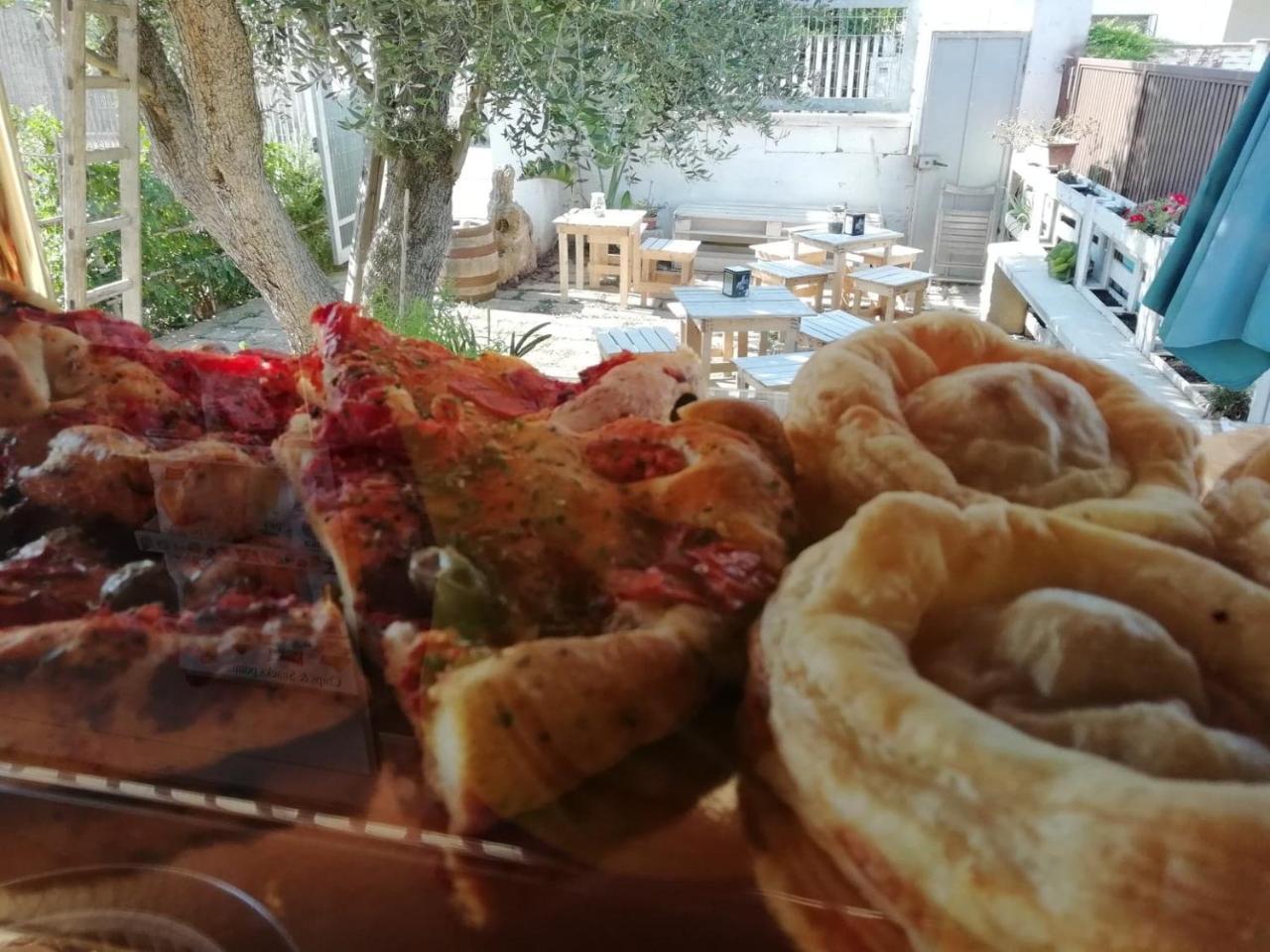 Sosta Camper La Specchia Ξενοδοχείο San Pietro in Bevagna Εξωτερικό φωτογραφία